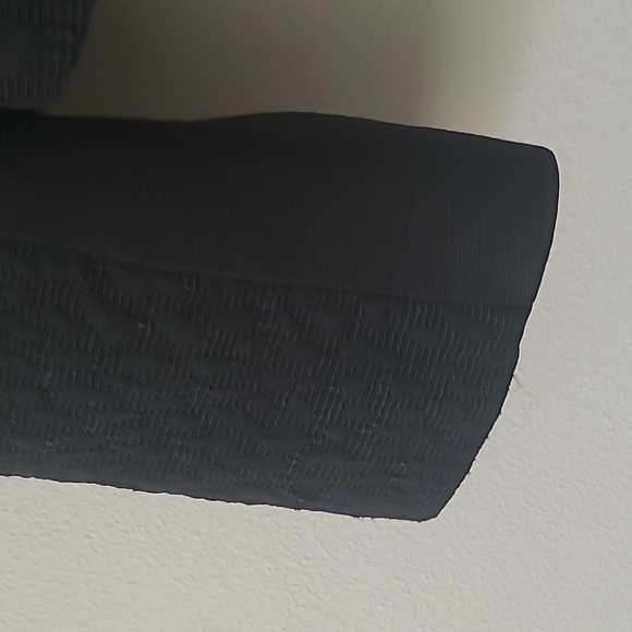 Theory Open Front Lanei Fritella Textured Blazer in black Size 0 - Picture 8 of 10